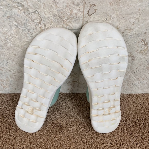 Shower slippers - Picture 2 of 4